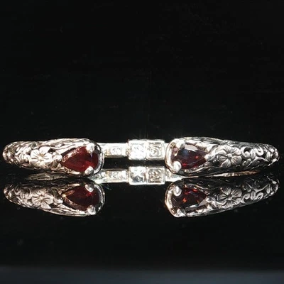 Pulsera floral de plata de ley 925 con piedras preciosas granate Foto 1 de 4