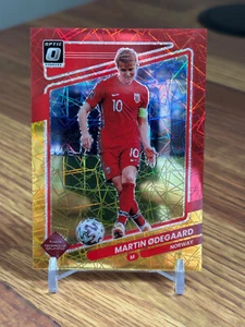 Martin Odegaard 2021-22 Panini Donruss #103 Optic Red Gold Velocity Prizm /8 - Bild 1 von 2