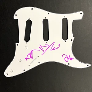 Signiertes Mädchen im Koma Stratocaster Schlagbrett (Bandautogramm NICHT Vinyl/CD) - Bild 1 von 9