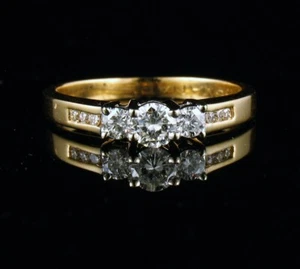 EDLER 1/2 kt RUNDER NATÜRLICHER DIAMANT MASSIV 14 K GOLD DREI STEINE VERLOBUNGSRING - Bild 1 von 9