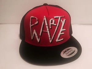 "NUEVO HURLEY ""Party Wave"" Los Clásicos SOMBRERO GORRA SNAPBACK Yupoong CAMIONERO Sombrero - Imagen 1 de 5