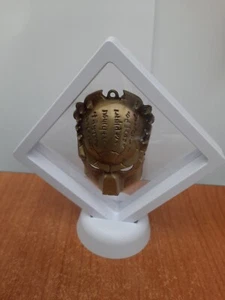 Predator - Floating Predator Bronze Mask , in 13cm high white frame & Stand , - Picture 1 of 6