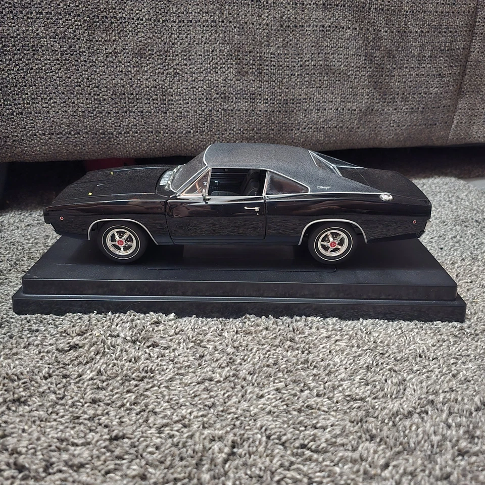 ERTL 1968 道奇充电器 1/18 比例 — 第 1/4 张图片