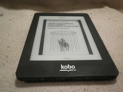 EBOOK KOBO GLO N613 NERO GUASTO PER  RICAMBI OTTIMO LEGGI BENE - Immagine 1 di 4