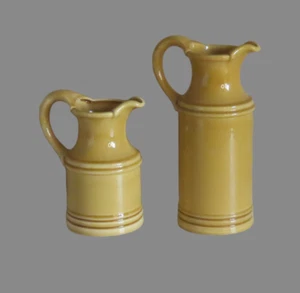 PICHET BROC FAIENCE DE POET LAVAL VINTAGE LOT DE 2 PICHETS - Imagen 1 de 6