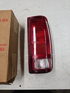 1982-1993 Chevrolet S10, GMC S15 Pickup Truck Passenger Side Tail Light 915710 - Picture 1 of 10
