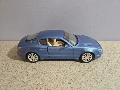Burago Gold Collection 1/18 Maserati 3200GT - Modelo Diecast Azul Metálico Foto 1 de 4