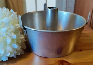 Vintage Kitchen Pride von Mirro Runde Aluminium 2 Stck. Engel Essen Kuchenform 10x4 Zoll - Bild 1 von 5