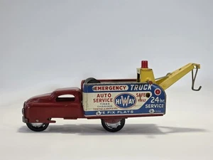 Vintage 1950s Wyandotte Hiway Emergency Auto Service Wrecker Toy Truck Tin Old - Picture 1 of 22