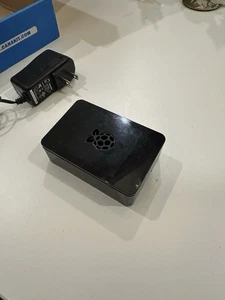 Raspberry Pi 2 Model B V1.1 with Case and Power Adapter - Afbeelding 1 van 6