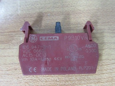 General Electric P9B10VN Contact Block - Image 1 of 4