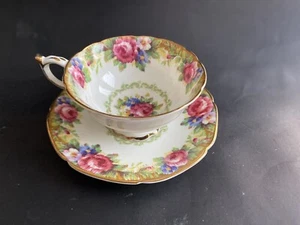 Paragon Tapestry Rose Tea Cup & Saucer Double Warrant Vintage - Bild 1 von 5