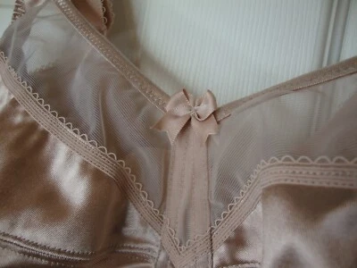 Sujetador Goddess Keira copa suave satinado 48D sin forro lencería sexy malla transparente Foto 1 de 4