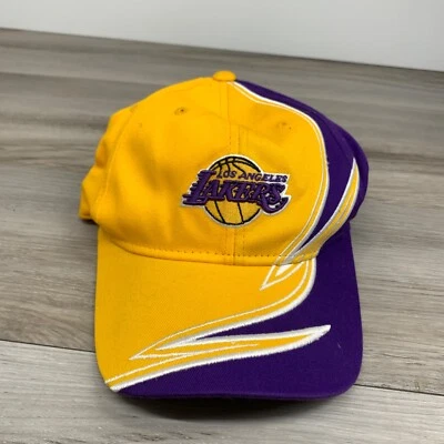Gorra juvenil Los Angeles Lakers Reebok ajustable púrpura amarillo 100 % algodón Foto 1 de 4