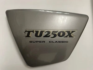 Suzuki TU250X 1997-2001 L/H Side Panel WARM SILVER METALLIC 472113830120H - Picture 1 of 17