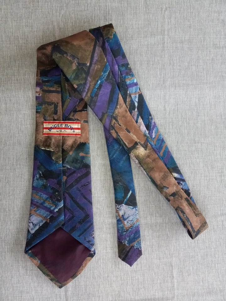 Corbata de cuello Bugle Boy de seda pura talla única con patrón abstracto Foto 1 de 4