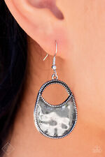 Paparazzi jewelry Rio Rancho Relic High Sheen Hammered Silver Cutout Earrings 