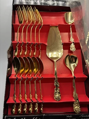 Goldenes Dessertbesteck aus Deutschland namens Kaffeebesteck 15-TLG vergoldet - Bild 1 von 4