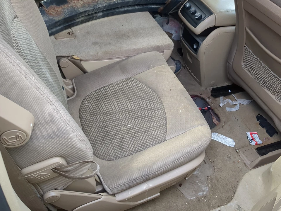 Asiento trasero Saturn Outlook 2007 fabricante original TDUWX Foto 1 de 3