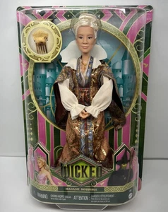 Mattel Wicked Madame Morrible Modepuppe mit abnehmbarer Mode & Zubehör - Bild 1 von 12