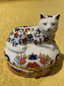 VTG ANDREA By Sadek 3.5" Imari Style Handpainted Ceramic Cat TRINKET BOX 8223 - Picture 1 of 14