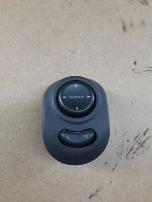 Chrysler Sebring,Concorde,Intrepid,LHS, Stratus power mirror switch - Image 1 of 3