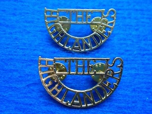NEW PAIR THE HIGHLANDERS GOLD PLATED METAL SHOULDER TITLES, CLUTCH PIN FIXINGS - Picture 1 of 2