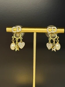 Dior Pearl Stud Earring Pre-Loved Gold Tone - Picture 1 of 3
