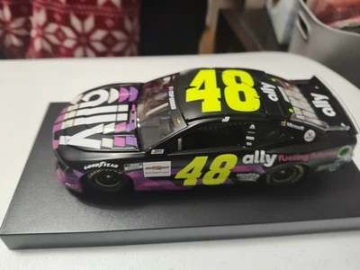Jimmie Johnson #48 Ally Fueling Futures 2020/Fundación J. Johnson 24/01 Foto 1 de 4