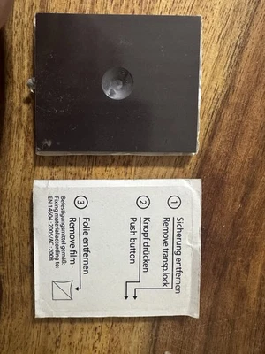 Magnet-Klebepad für (Um)Montage des Pyrexx PX-1 / PX-1c Rauchwarnmelders. - Bild 1 von 2