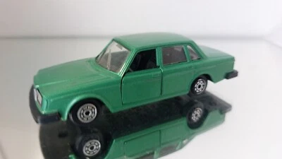 Norev 1:43 Volvo 264 verde - Imagen 1 de 4