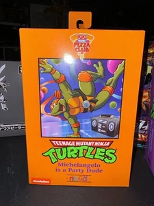 Club de pizza Miguel Ángel Teenage Mutant Ninja Turtles 2024 NECA en mano - Imagen 1 de 1