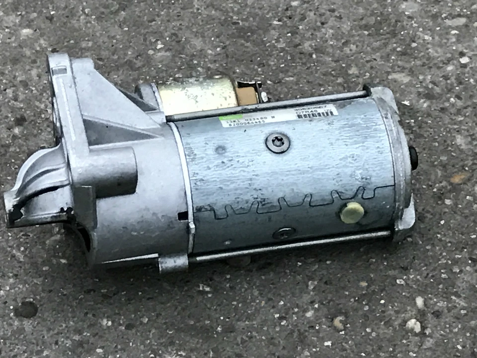 Mitsubishi Carisma 1,9 DI-D 102PS Anlasser Starter Valeo 8200064465  Original - Bild 1 von 3