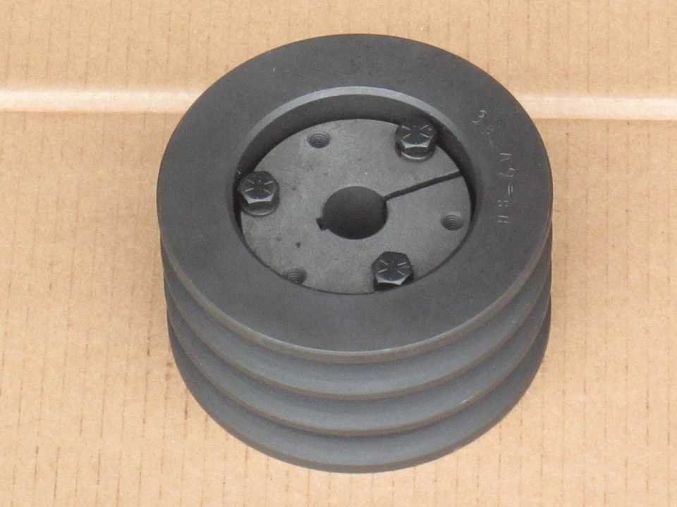 WOODS MOWER TRIPLE MIDDLE PULLEY + HUB FOR CASE VA VAC VC - Image 1 of 1