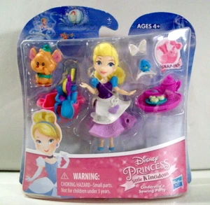 Nuevo Disney Little Kingdom Cenicienta Costura Fiesta Snap Ins Minis Muñeca Figura - Imagen 1 de 2