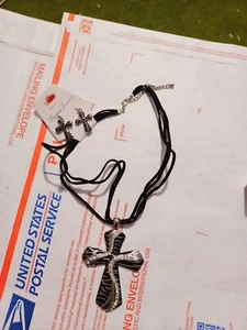 Fashion Jewelry Silver/Black Cross necklace - Picture 1 of 8