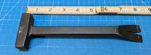 Vintage Diamond Calk & Horseshoe Co, Box Hammer Pry Bar T28 - Horseshoe Imprint - Picture 1 of 13