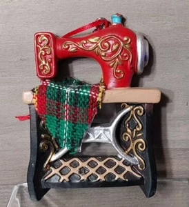 Máquina de coser árbol de Navidad adorno de vacaciones edredón rojo - Imagen 1 de 2