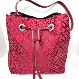 NEW Tommy Hilfiger Logo Rich Red 'TH' Monogram Drawstring Bucket Handbag NWT - Picture 1 of 14