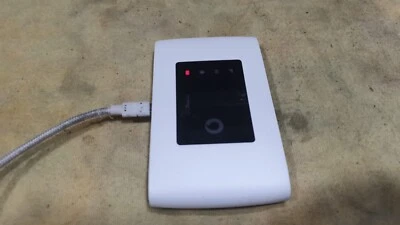 Vodafone R218 Mobile Wifi HOTSPOT Dongle Internet DNGL130 - Immagine 1 di 4