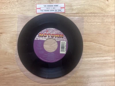 BOYZ II MEN On Bended Knee/I'll Make Love To You MOTOWN 45 7" SOUL Record Vinyl - Image 1 of 2