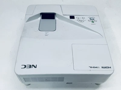 NEC UM301W Proiettore Proiettore Breve Distanza (1183h Ore di Lampada) (*264) - Immagine 1 di 4