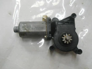 1998 MERCEDES SLK 230 WINDOW MOTOR  RIGHT PASSENGER 0130821670 - Picture 1 of 3