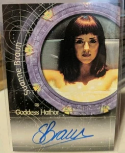 Stargate SG-1 Staffel 4 Suanne Braun A10 Autogrammkarte als Göttin Hathor 2002 - Bild 1 von 2