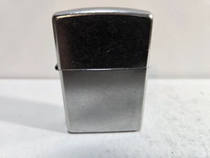Encendedor de trabajo Zippo genuino a prueba de viento tono plateado NOS 7321/33 - Imagen 1 de 8