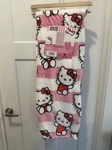 NWT Hello Kitty BOWS AND STRIPES White/ Pink /Red Silk Touch Blanket 50"x70" - Picture 1 of 6