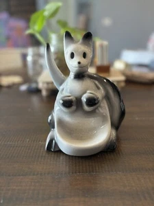 Vintage 1956 Ceramic Boxing Kangaroo Dresser Valet Caddy Pulp Fiction Pottery - Picture 1 of 8