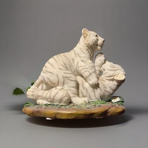 Siegfried & Roy cuccioli giocosi tigre bianca 5" scultura dettagliata a mano il miraggio - Foto 1 di 9