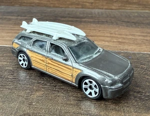 Matchbox Dodge Magnum with Surfboards 1:64 Diecast - Picture 1 of 9