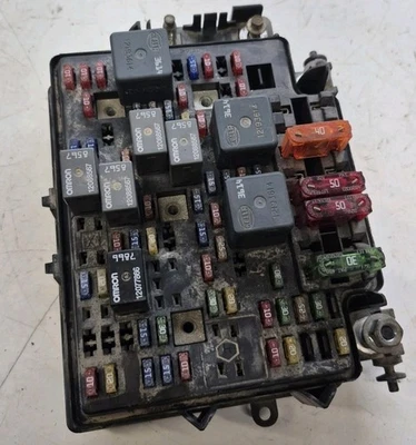 1999 - 2002 雪佛兰索罗德郊太浩保险丝盒接线原始设备制造商 12193645-09 — 第 1/3 张图片